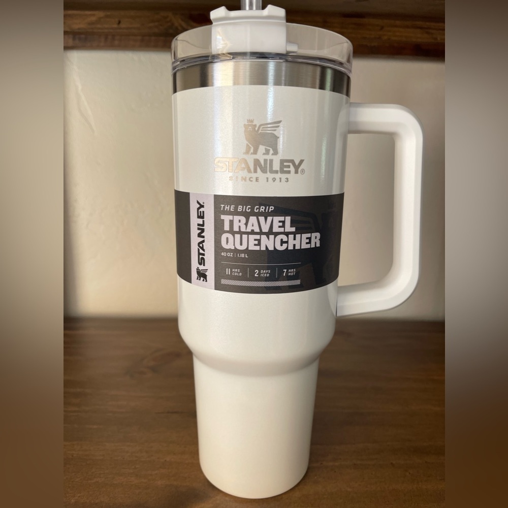 Stanley - 40oz Quencher Frost Pearlescent NWT